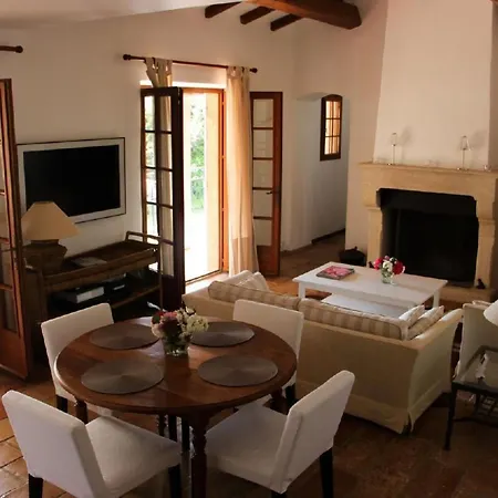 Prázdninový dům Charmante Mit Pool Und Golfplatz By Interhome