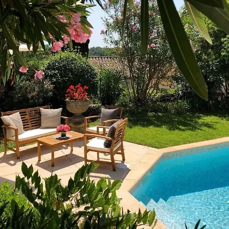 Hébergement de vacances Charmante Mit Pool Und Golfplatz By Interhome