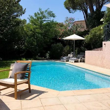 Charmante Mit Pool Und Golfplatz By Interhome Holiday home Saint-Raphael (Var)
